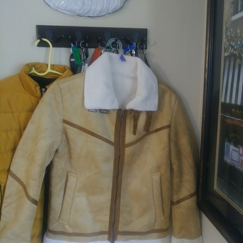 Winter Jacket - Picture 5 of 8